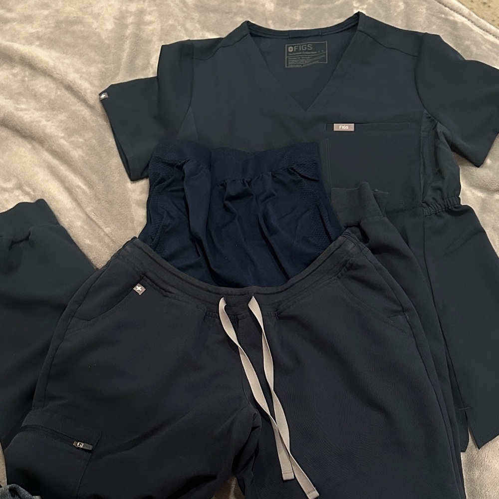 Figs Navy Blue Scrub Set